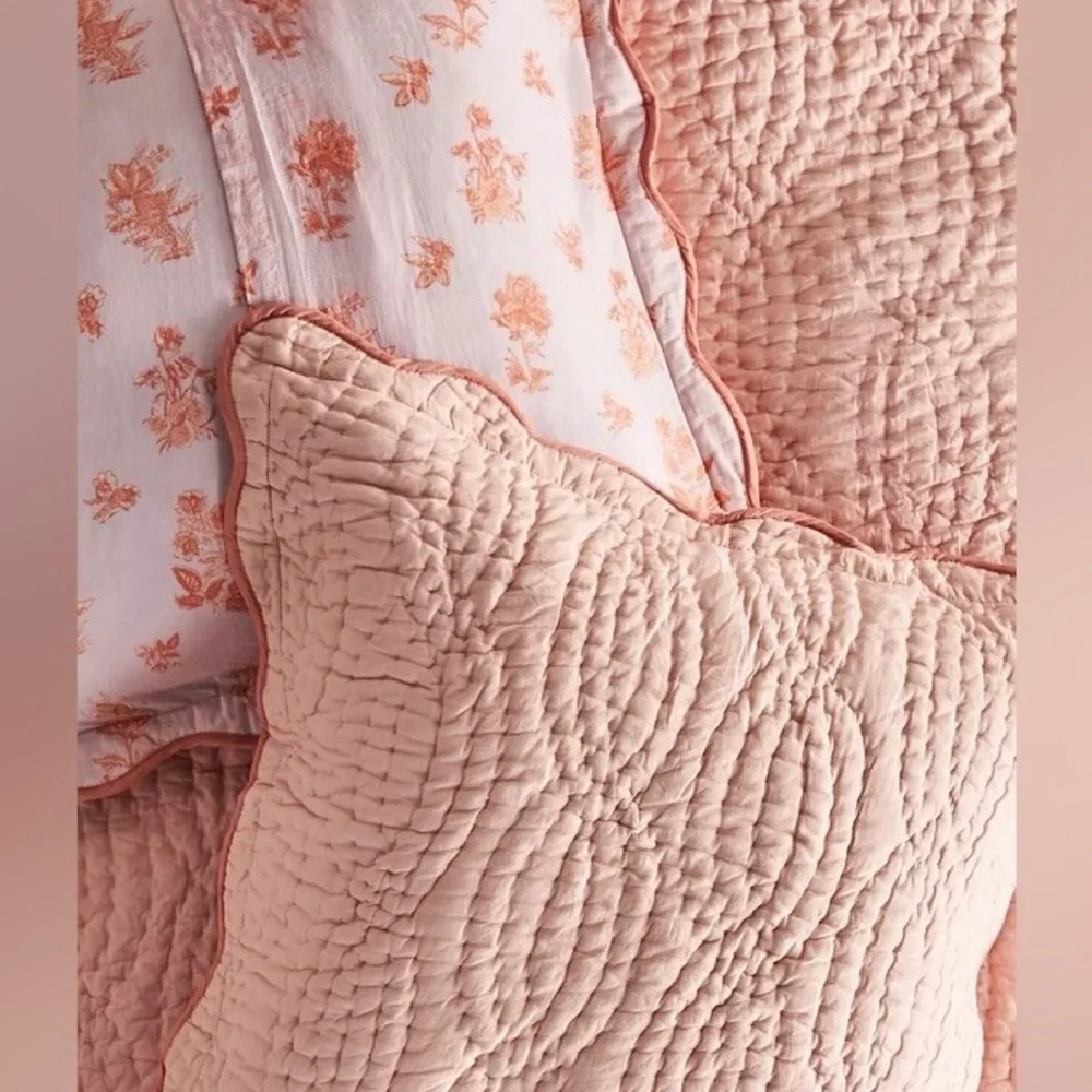 Anthropologie Iluka Cotton Floral Quilt Size King with 2 Shams NWT